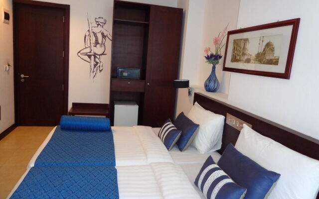 Earl's Red Passikudah