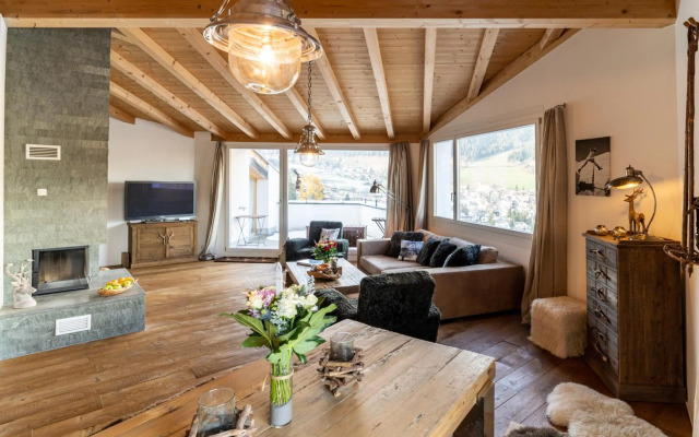 Edelweiss Promenada Penthouse