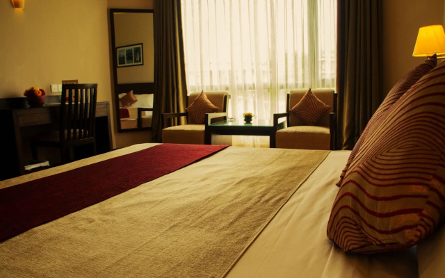 Pokhara Grande