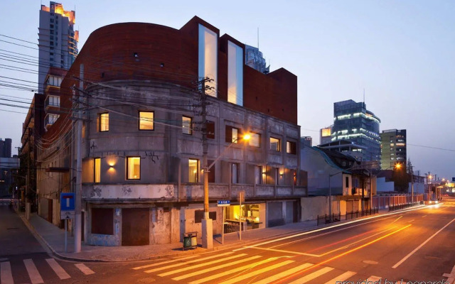 The Waterhouse At South Bund