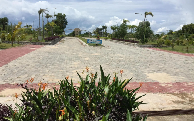 Pelangi Lake Resort and Hotel Belitung