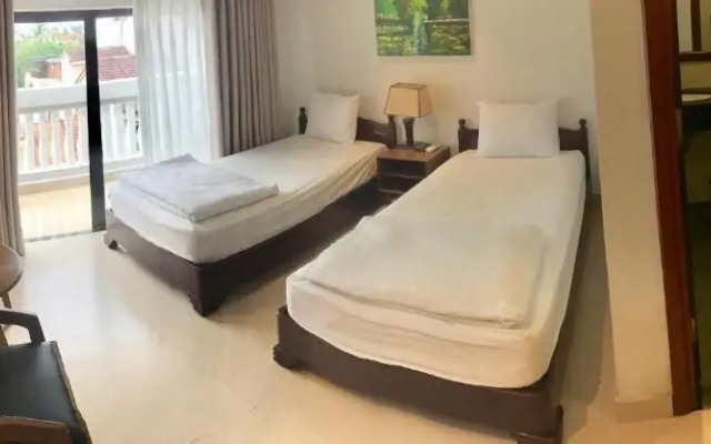 Backhome Hotel - Hostel