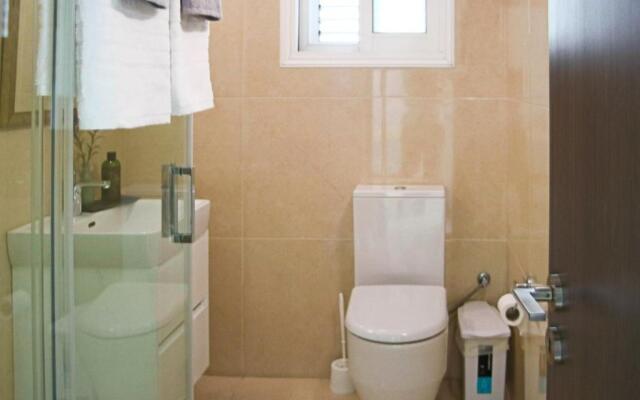 Phaedrus Living: Seaside Luxury Flat Natalia House 102