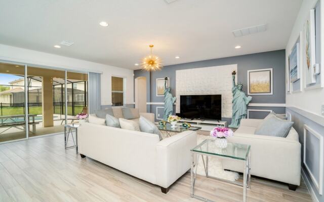 Luxury 11 Bedroom Close to Disney