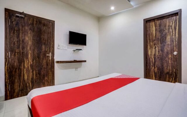 Collection O 35484 Hotel Yatri Inn