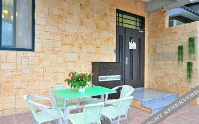 Sea Breeze Hostel