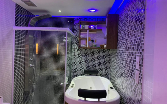 Maravilhoso apartamento 2 quartos vista mar no Ondina Apart