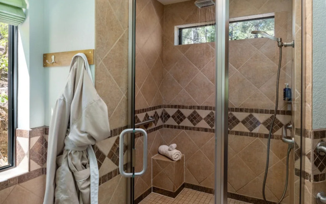 Sheridan House Inn - Adult Only