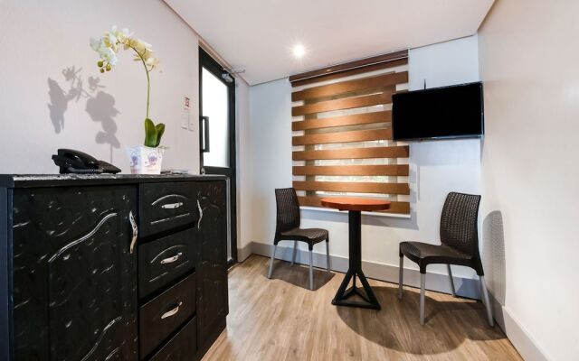 Vaccinated Staff - Capital O 492 Sunset View Ridge Residences