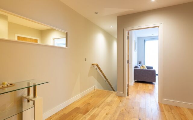 Split Level 2 Bed In Maida Vale, Near Paddington