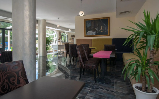 Best Western Plus Premium Inn
