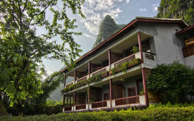 Yangshuo Mountain Retreat