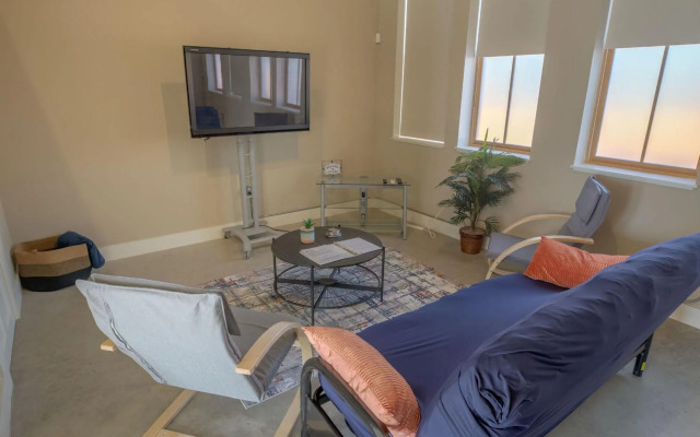 Gorgeous Guesthouse Near Amazing Downtown