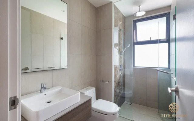 Datum Jelatek Sky Residence KLCC, Five Senses