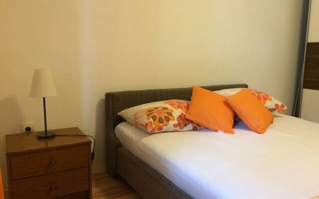 Room Nika