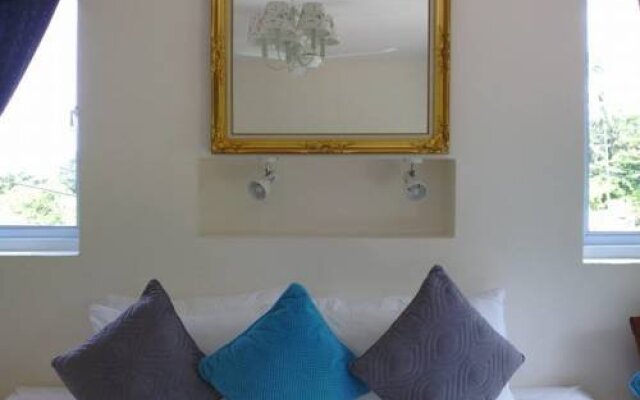 The Memories Holiday Home Beachside & Mini Zoo Samui Lamai