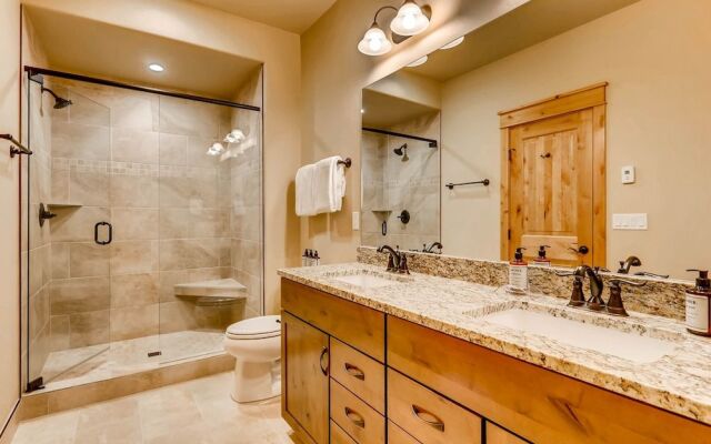 River Run Townhome RR84 - RVJR by RedAwning