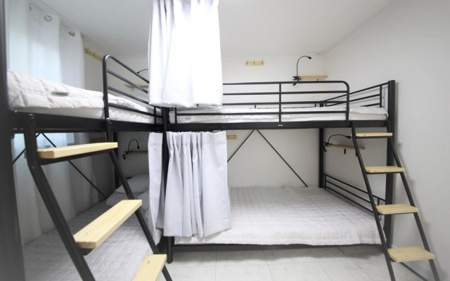 ZIBRO H guesthouse