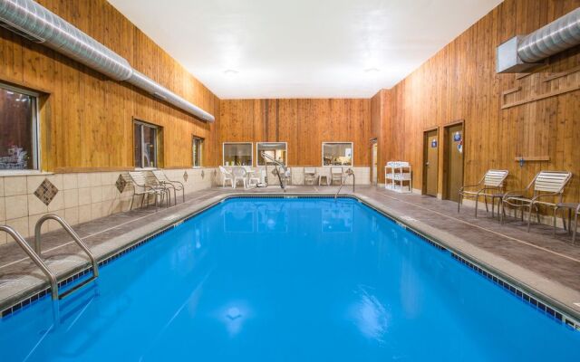 Days Inn Evansdale Waterloo