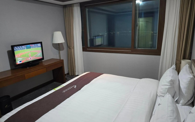 Narsha Hotel