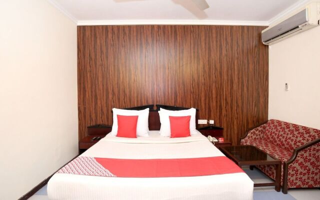 OYO 2690 Hotel Oscar Regency