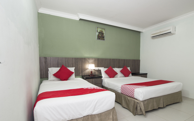 Super OYO 443 Crystal City Hotel