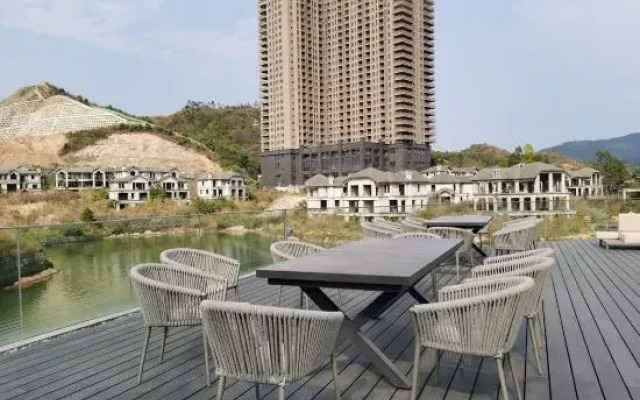The Fogang Tolanno Hot-Spring Resort