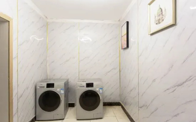 Vienna Hotel (Aba Mao County Guqiang City)