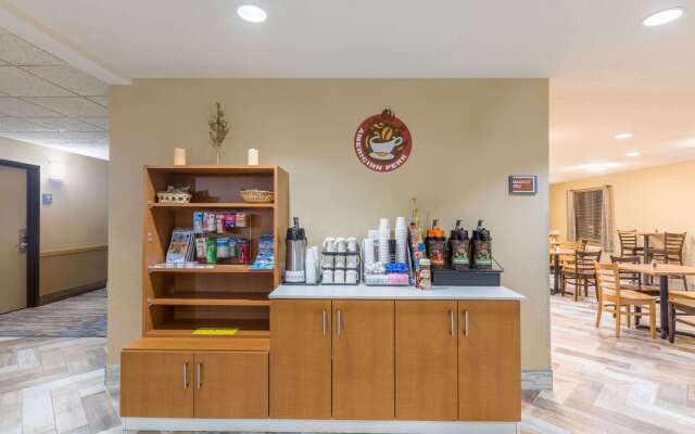 AmericInn by Wyndham Prairie du Chien