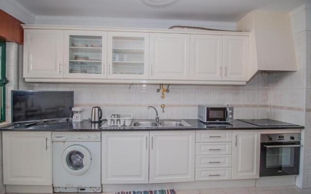 Charming Private Rooms in an Apartment A2 Penha - Faro