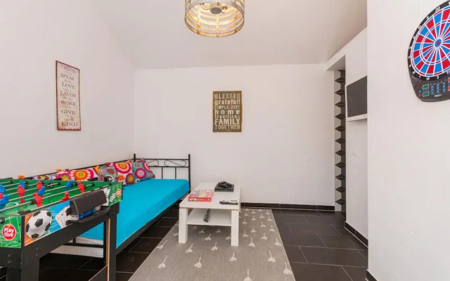 Amazing Home in Sukosan With 3 Bedrooms, Private Swimming Pool and Outdoor Swimming Pool