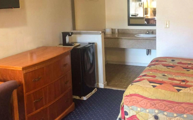 Crown Lodge Motel Oakland