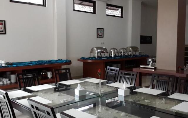 Hotel Ratu Elok