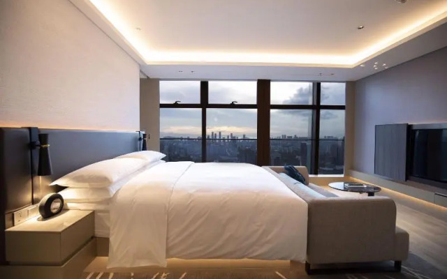 Renaissance Shenzhen Bay Hotel