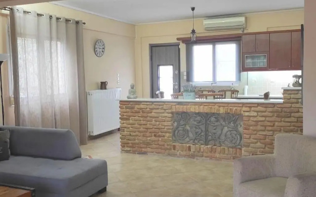 Nikos House Megara