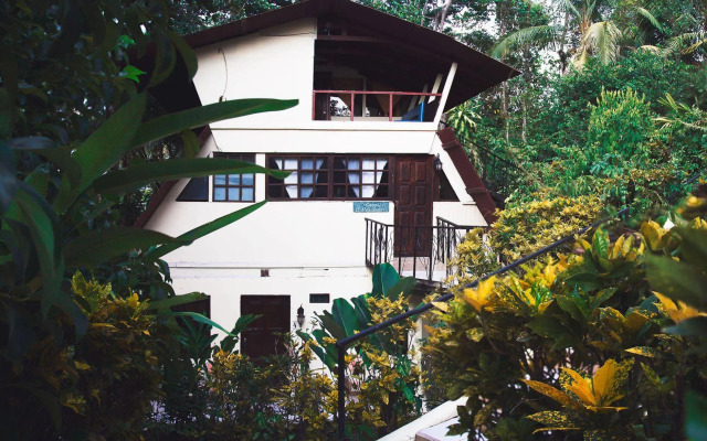 Hotel La Colina