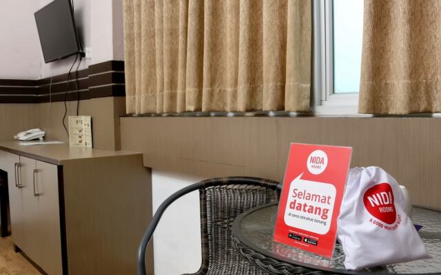 NIDA Rooms Railway Median Kantor Post
