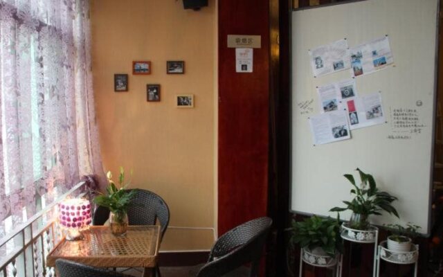 Anzhi · Tinglan Fashion Homestay Youth Hostel (Kunming Old Street)