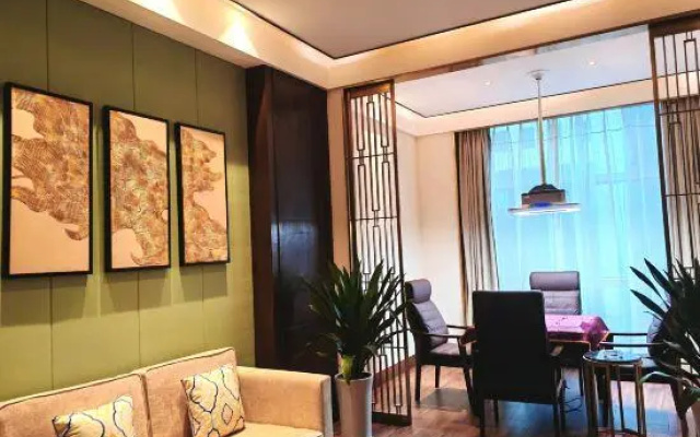 Bvstin Hongnan Hotel (Chengdu Hongpailou Metro Station)