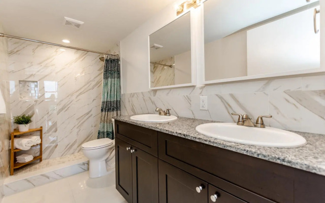 Ocean Manor Beach Hotel