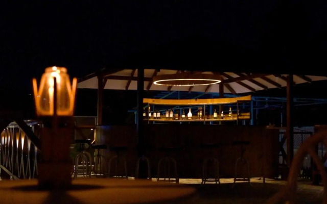 Sandbanks Beach Villas Morjim