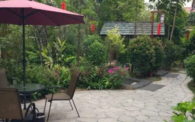 Splendid Xiangjiang Hot Spring Villa