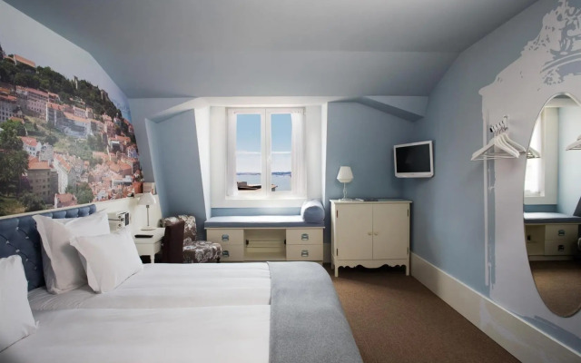 Lx Boutique Hotel