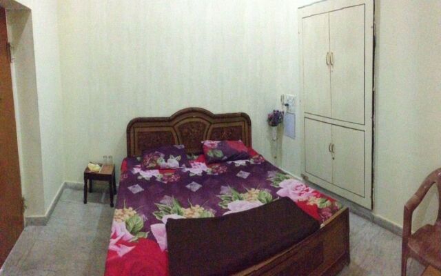 Hotel Radhika Palace