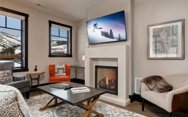 3815 Blackstone Drive Townhome by RedAwning