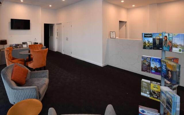 St Kilda Central Apartment Hotel