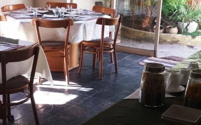 Airport Modjadji Guesthouse