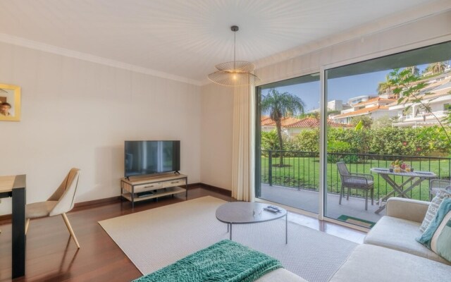 White Hill Apartment by Atlantic Holiday