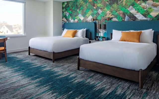 Canvas Moncton, Tapestry Collection by Hilton