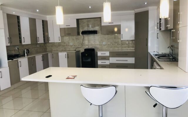 Airport Royal Guest House